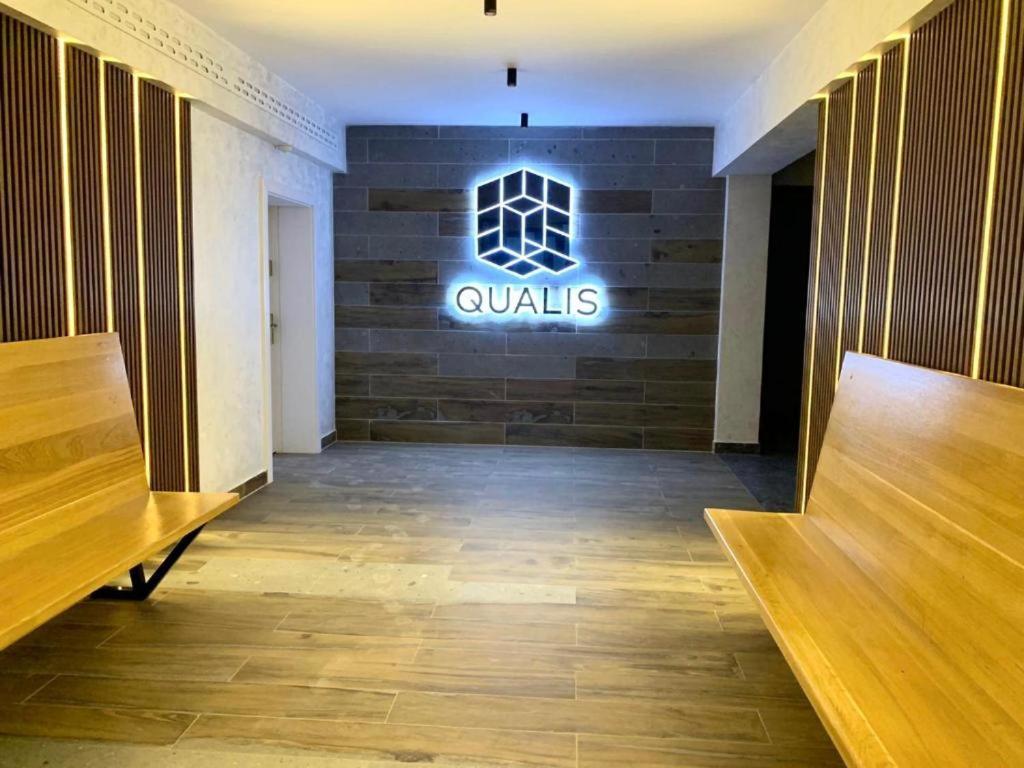 4Qualis Braşov Exterior foto